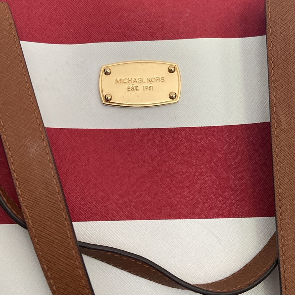 Michael Kors large tote EUC - Picture 2 of 3